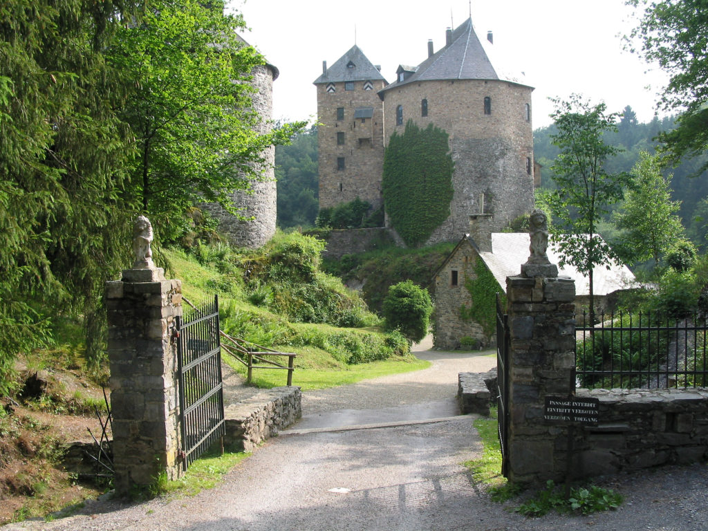 Замок Рейнхардштайн